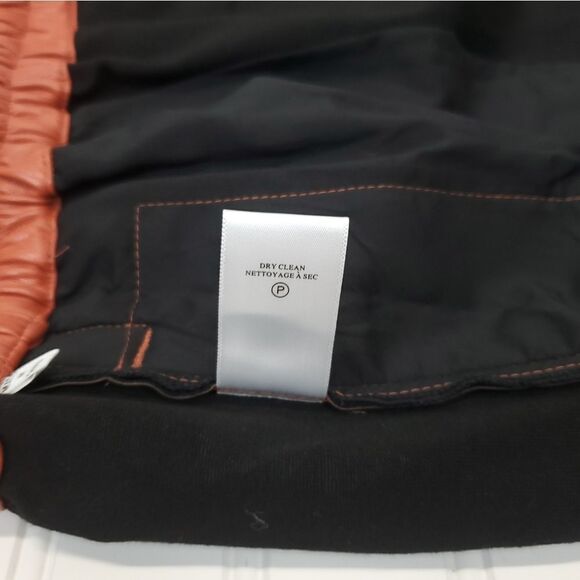 A.L.C Ryder Pull On Faux Leather Shorts Russet in Size Large - Picture 12 of 12